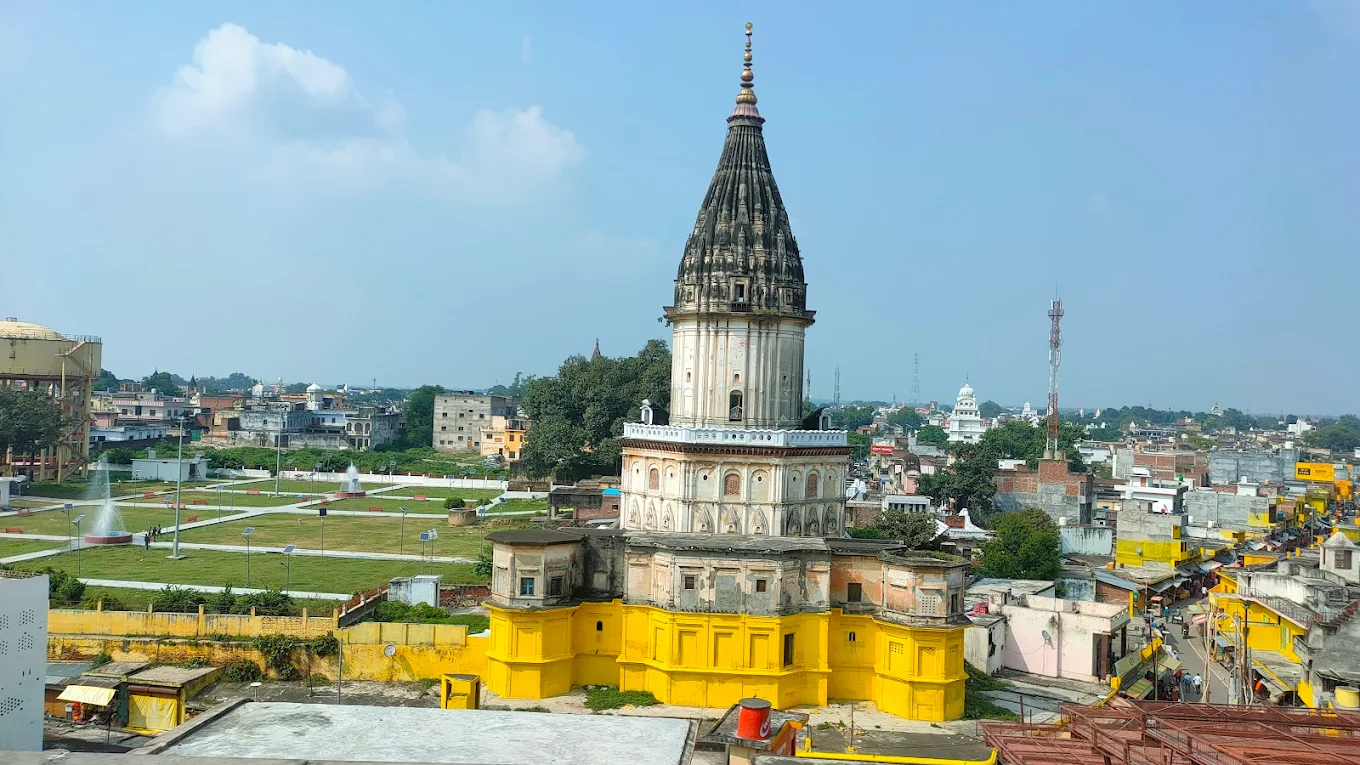 Shri Hanuman Garhi Mandir